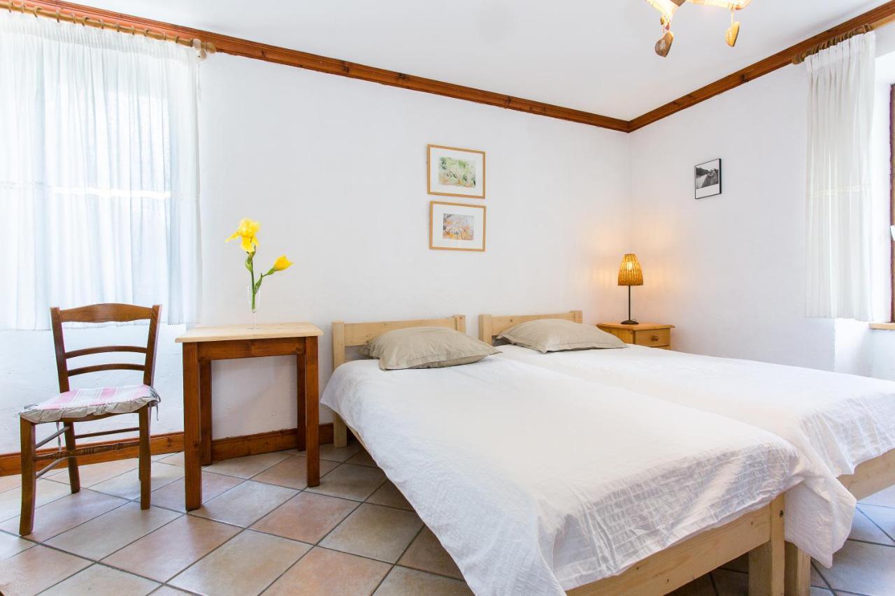 Gite-Auberge De Montvilliers Aime Kültér fotó