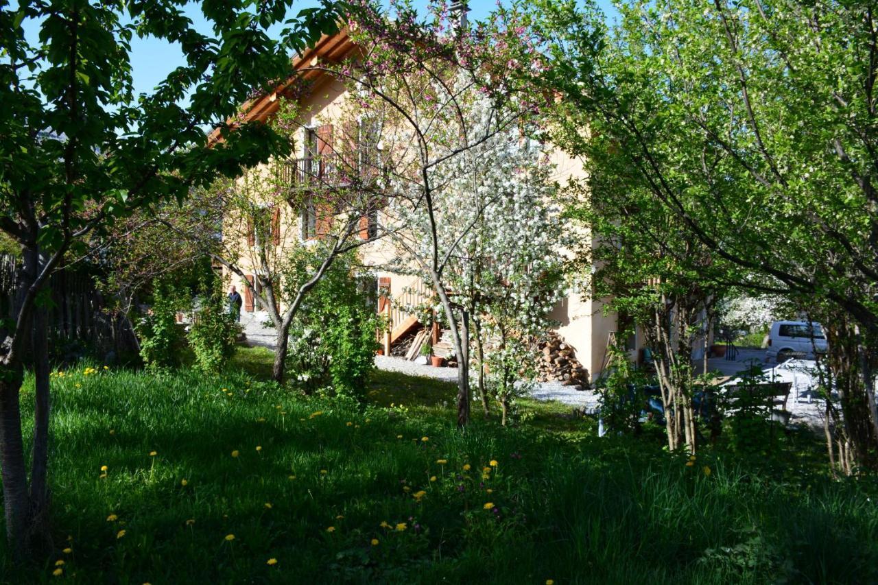 Gite-Auberge De Montvilliers Aime Kültér fotó