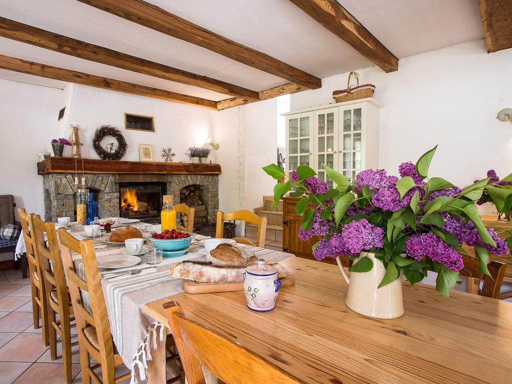 Gite-Auberge De Montvilliers Aime Kültér fotó