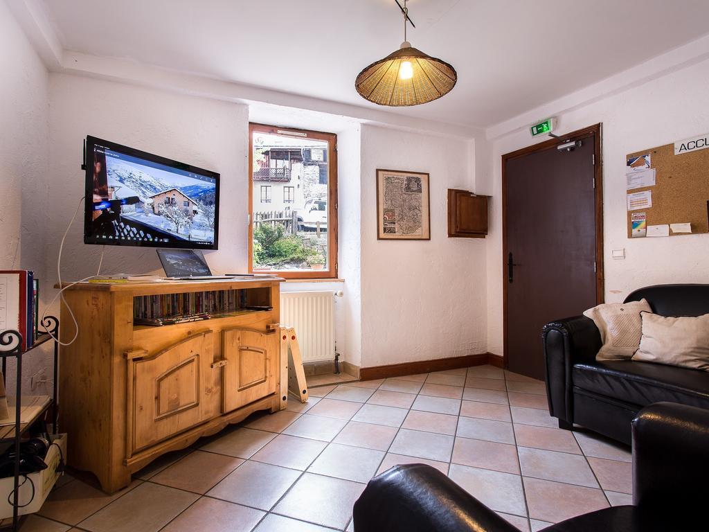 Gite-Auberge De Montvilliers Aime Kültér fotó