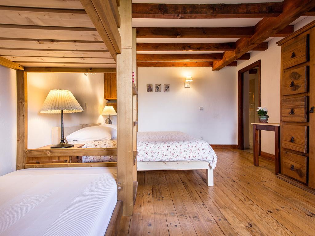Gite-Auberge De Montvilliers Aime Kültér fotó