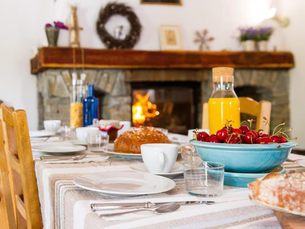 Gite-Auberge De Montvilliers Aime Kültér fotó